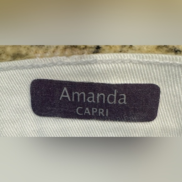 Gloria Vanderbilt Denim Capri Skimmers Women’s Size 12 Petite White Embellished - Picture 6 of 10